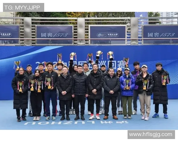 杭州网球队在总决赛中的灵活战术与团队协作表现分析 杭州网球队在总决赛中的灵活战术与团队协作表现分析