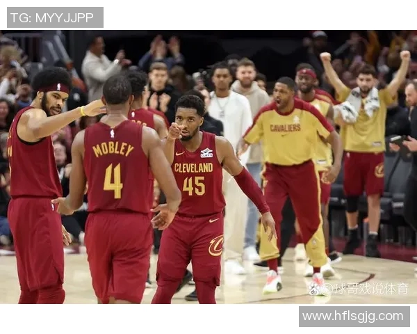 尼克斯队与骑士展开激烈对决谁能在季后赛中笑到最后 尼克斯队与骑士展开激烈对决谁能在季后赛中笑到最后