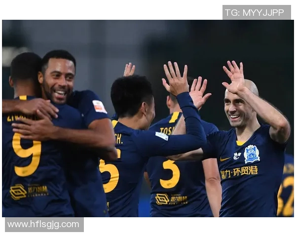 广州富力队迎战劲敌全力争胜助力球队冲击联赛前列目标